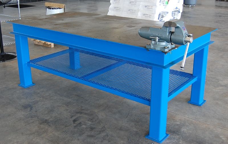 worktable+with+vice1275438480.jpg