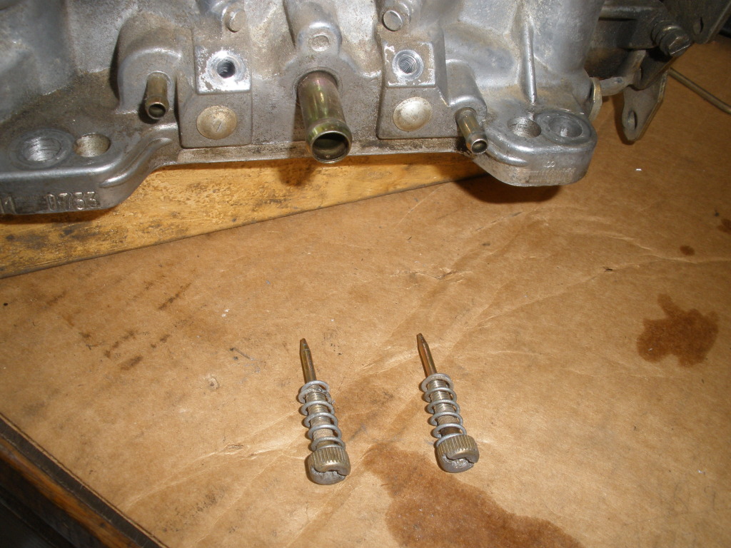 setting float levels on and correcting a rich edelbrock carb Grumpys Performance Garage