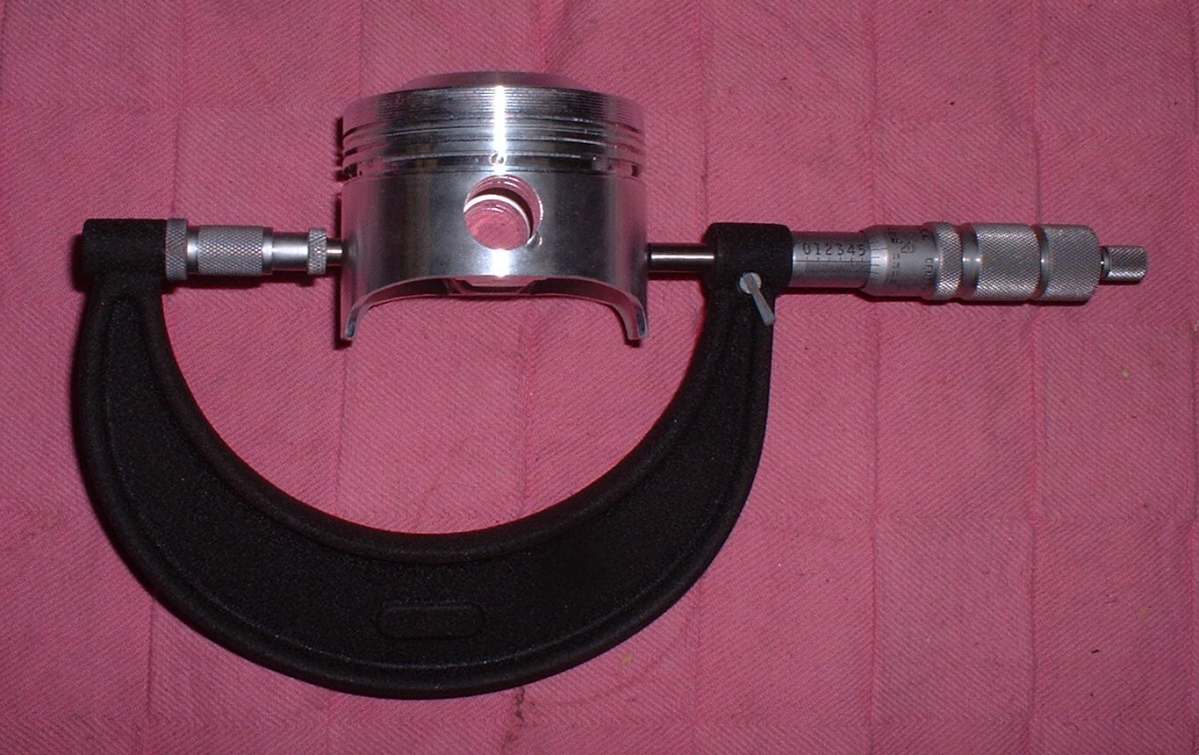 piston slap Grumpys Performance Garage